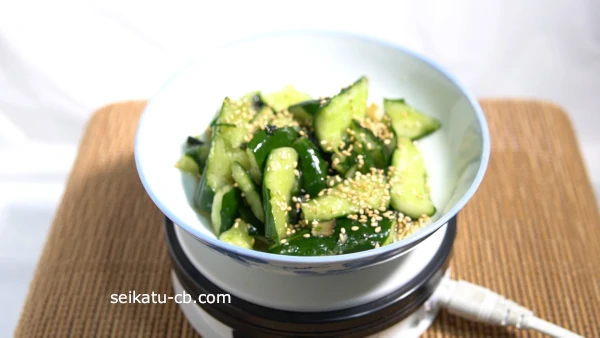 松茸のお吸い物で浅漬けにしたきゅうりのたたき