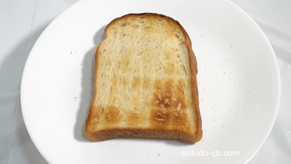 焼いた価格の高い食パン