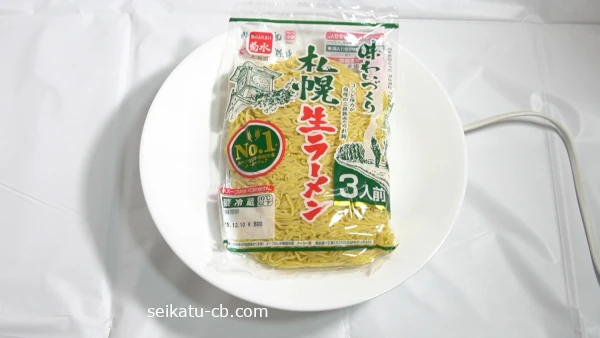 �����3����