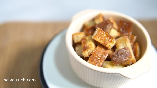 食パンの耳で作ったラスク