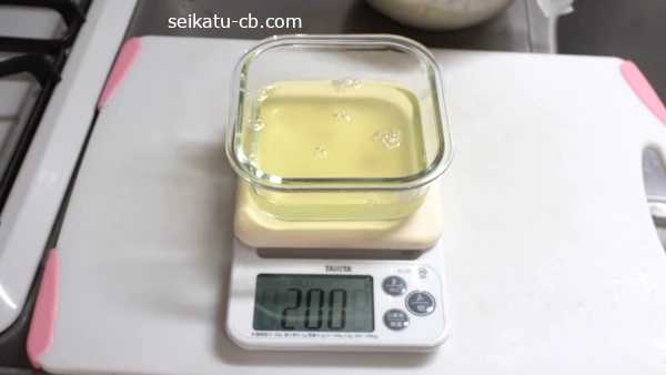 塩麹ヨーグルトを水切りして出たホエー